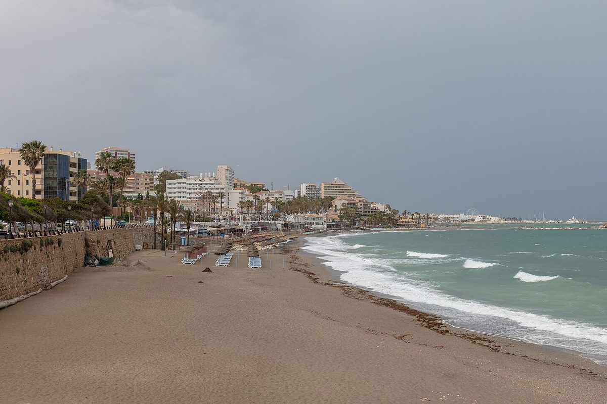 Santa Ana beach and the seafront