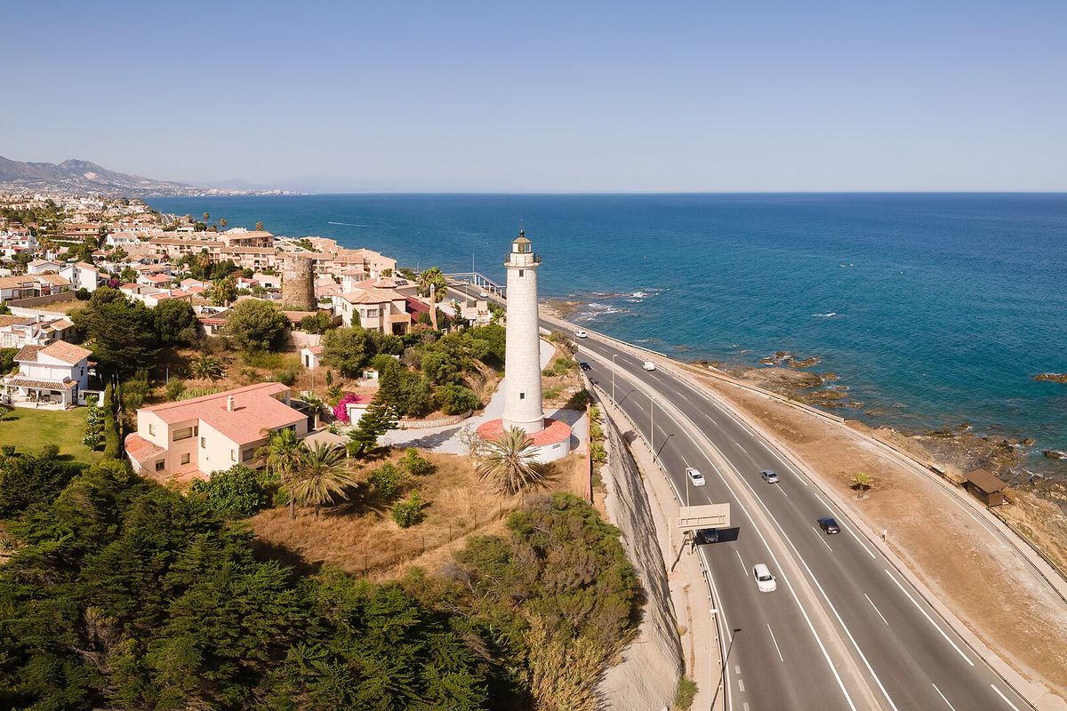 The coast east of La Cala to the Calaburras lighthouse